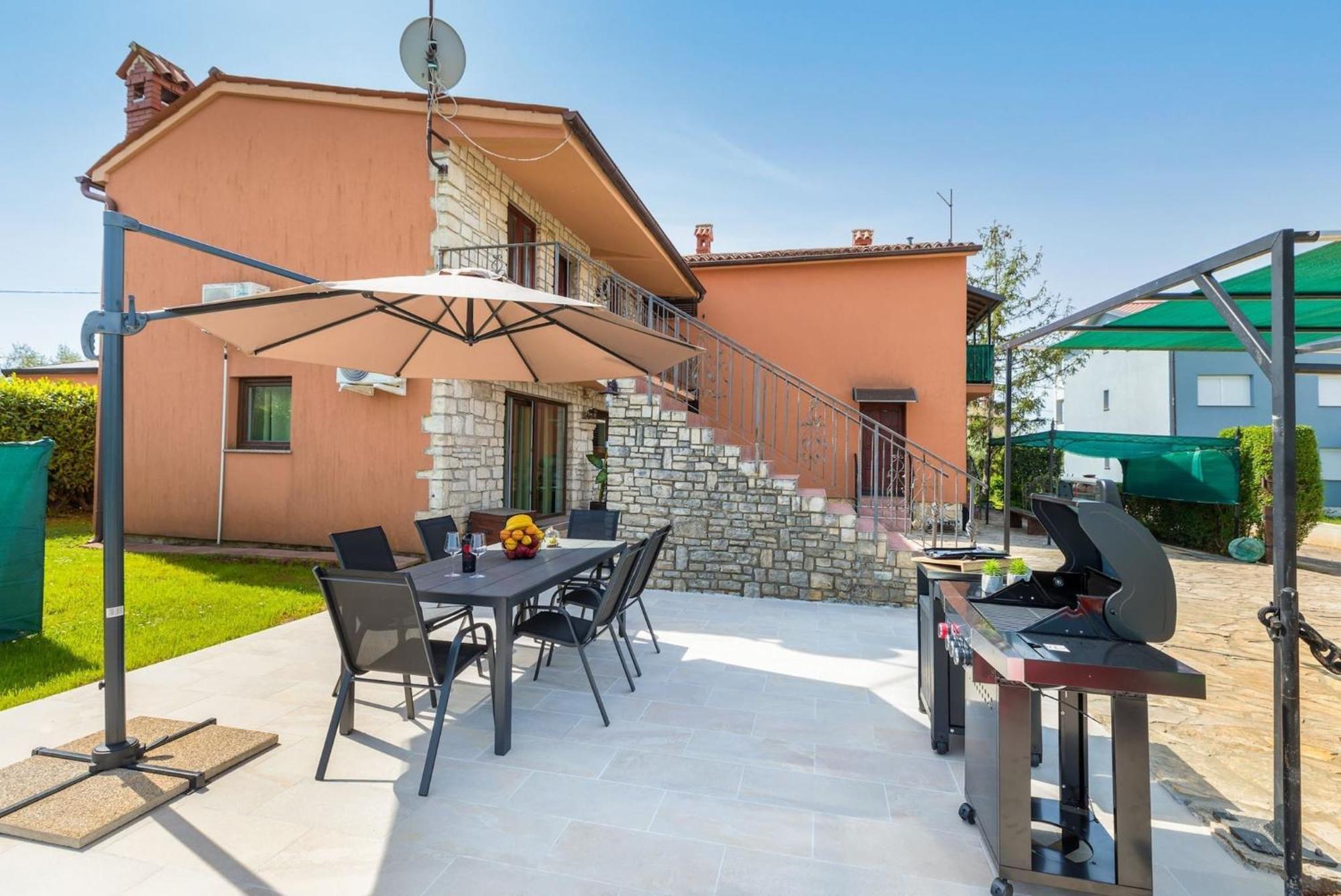 Holiday Home Dori Фажана Екстер'єр фото