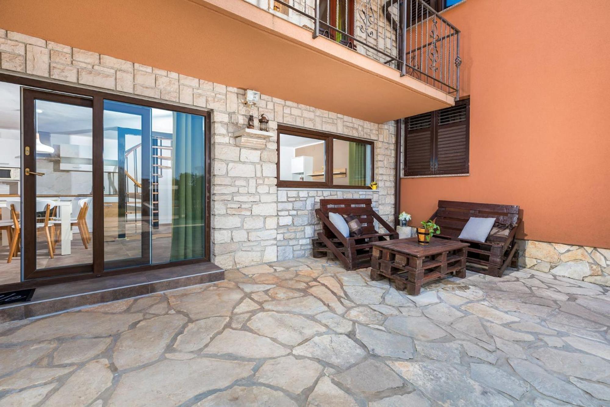 Holiday Home Dori Фажана Екстер'єр фото